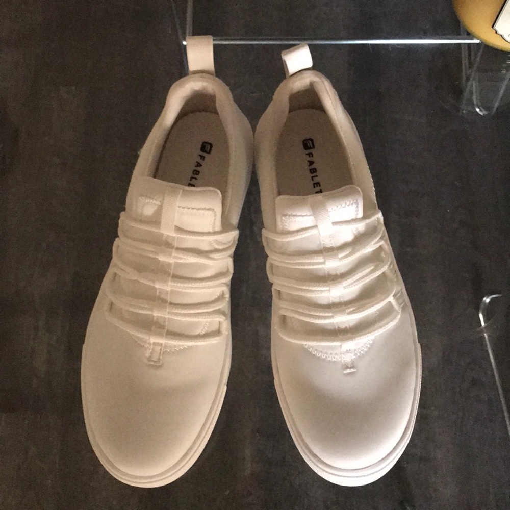 Fabletics Platform tennis shoes 6.5